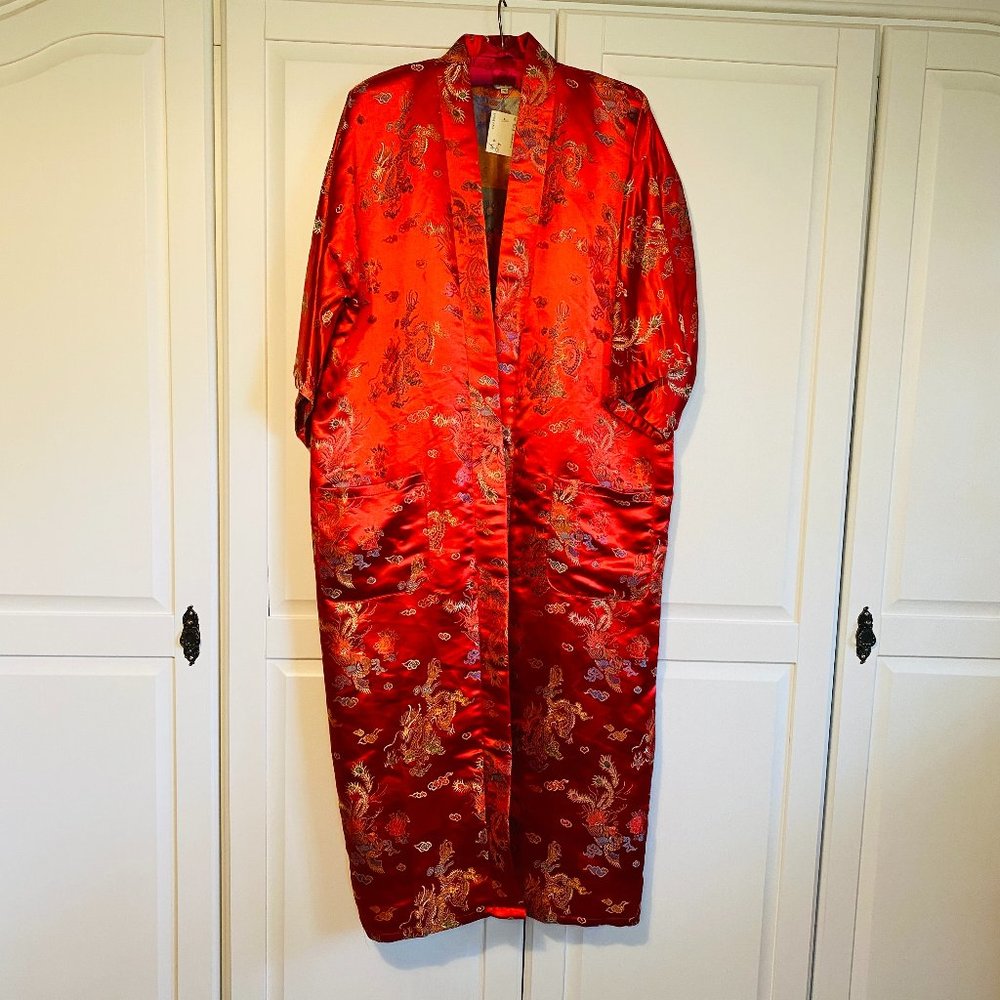 Vintage Red Dragon Robe - Gem